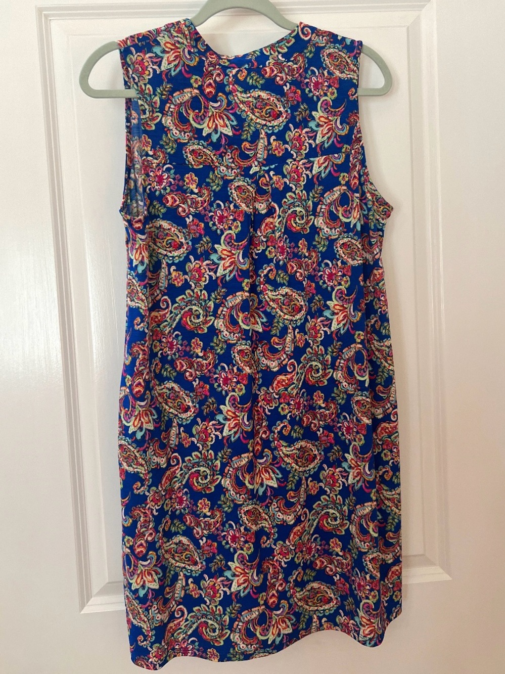 Dear Scarlett Sleeveless Paisley Shift Dress in Bright Blue by Scarlett Blue - Picture 2 of 3